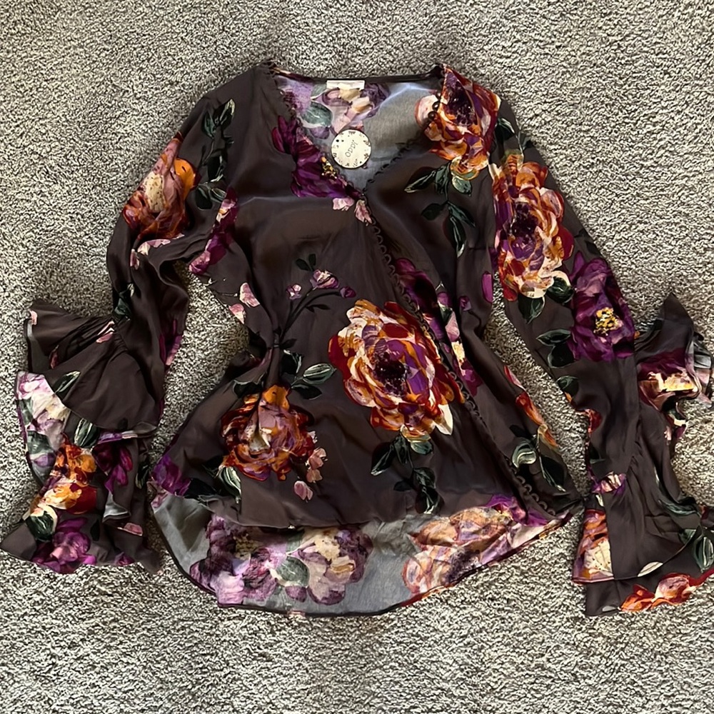 NEW Floral Oddy blouse